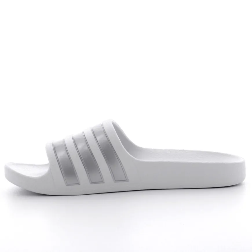 adilette_aqua_ciabatte_ma_2-3.webp Adilette Aqua Ciabatte Mare Bimbi 28-35